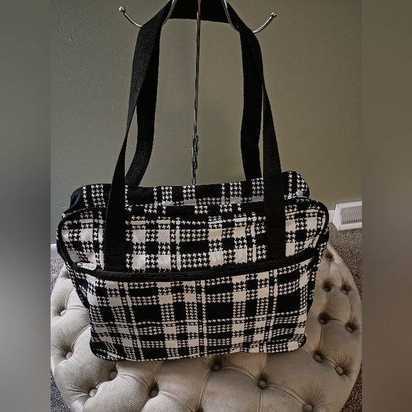 thirty-one Handbags - THIRTY ONE Away For The Weekend, Houndstooth Plaid, NWOT, Black And White